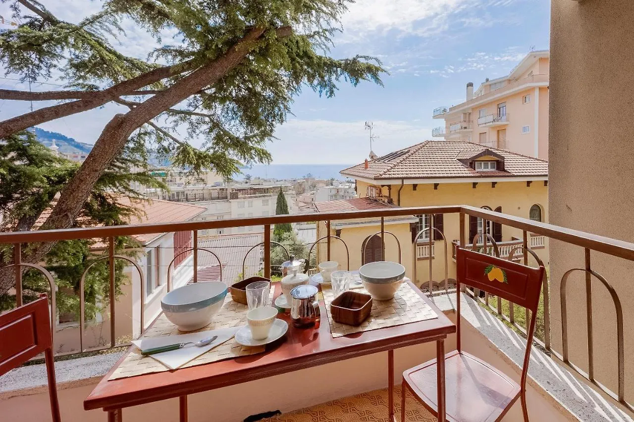 Condominium Flora Vintage Apartment Sanremo