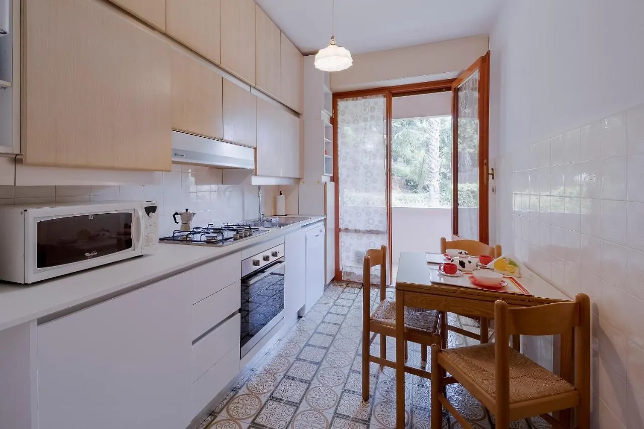 Condominium Flora Vintage Apartment Sanremo